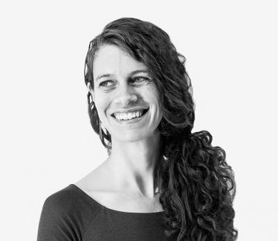 Lindsay Hill’s headshot